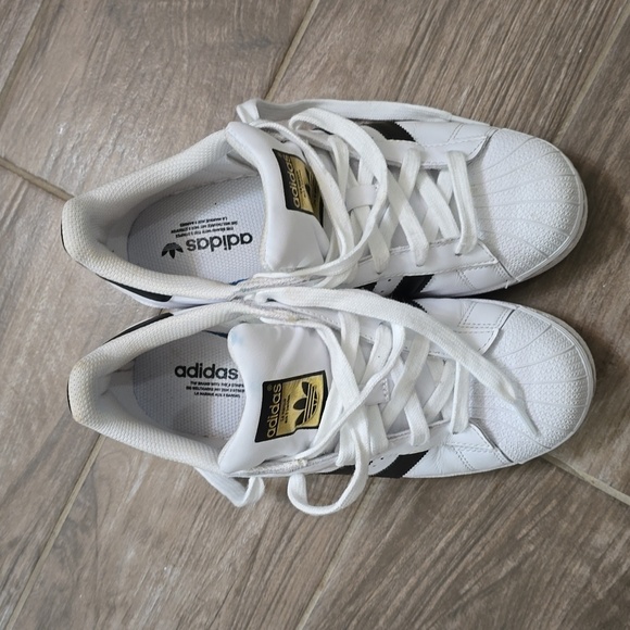 Adidas superstar like new - Picture 9 of 13